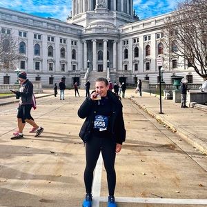 Meet your Posher, Cameron